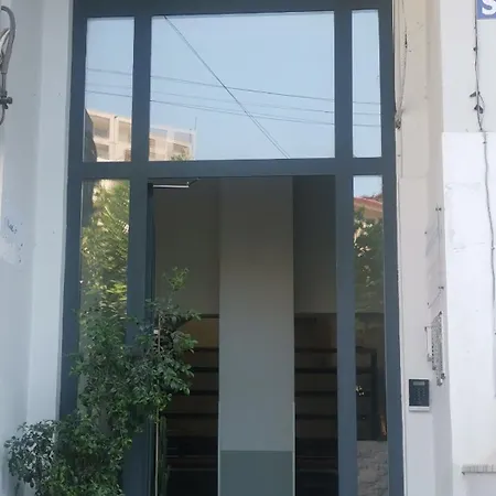 Reis Apartment *